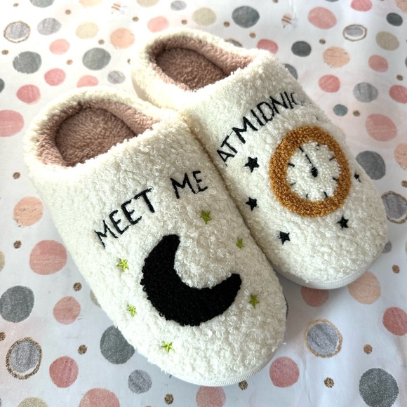 Meet Me At Midnight Slippers Slip On Non-Slip Backless - Picture 6 of 7